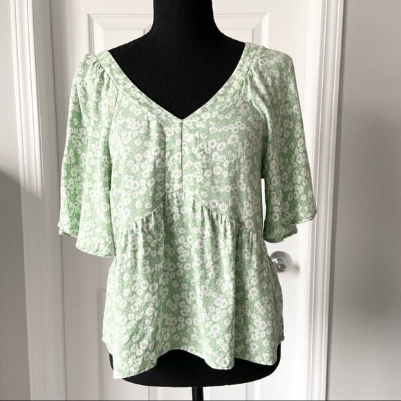 Kirious Bell Sleeve Peplum Hemline Liberty Floral  Blouse - Picture 1 of 14